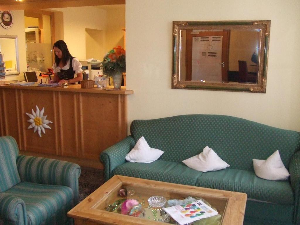 Alpenhotel Edelweiss 3*
